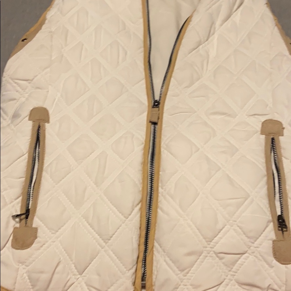 Vest - Picture 4 of 6